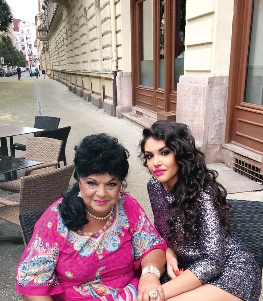 Tinával, a dédunokájával (Fotó: Story-Best Magán/fotocentral.hu)