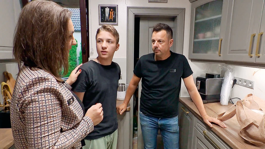 Férje, Tamás és fia, Marci irányít a konyhában