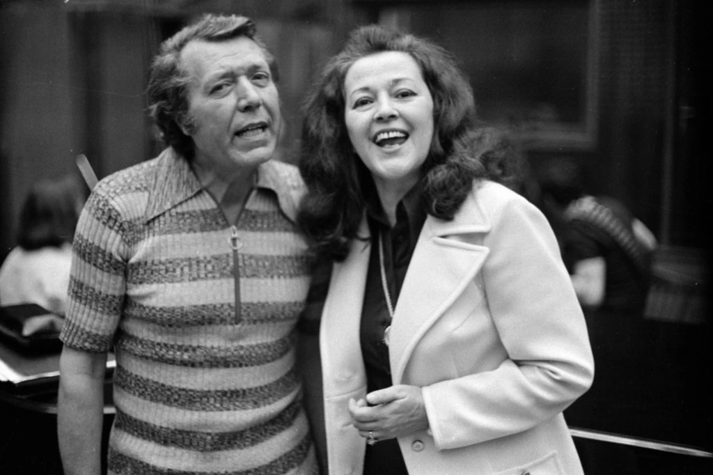 1975-ben az MTV stúdiójában (Fotó: Fortepan/Szalay Zoltán)