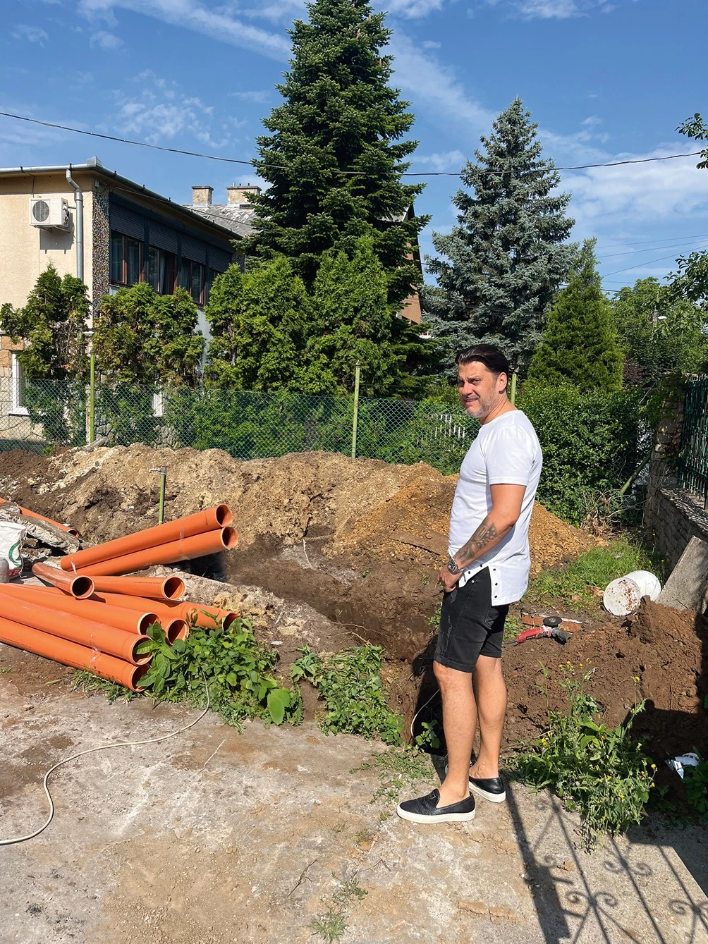 Minden munkálatot személyesen felügyel (Fotó: Archív)