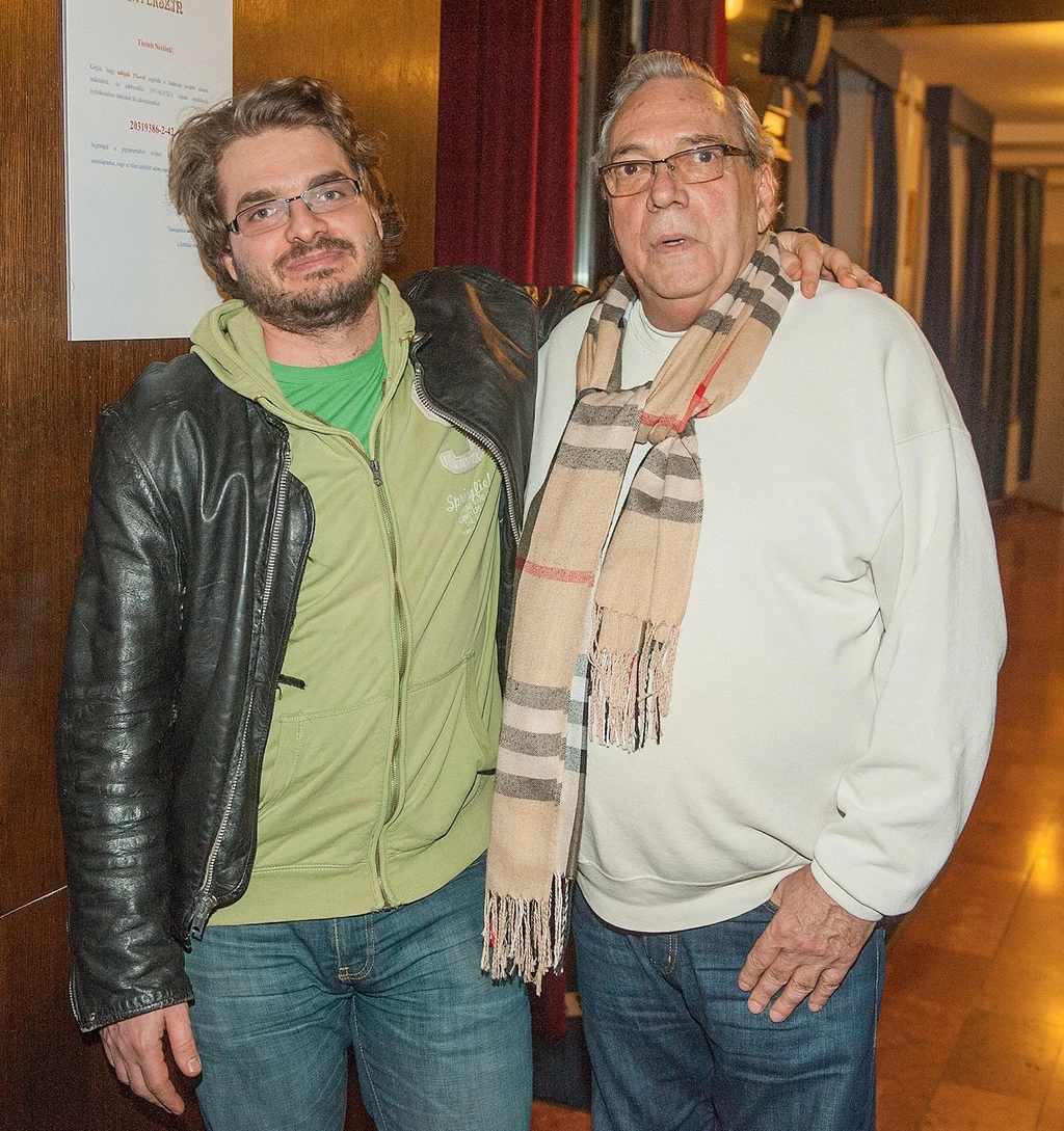 Dramaturg és forgatókönyvíró fiával, Alberttel (Fotó: Nagy Zoltán/fotocentral.hu)