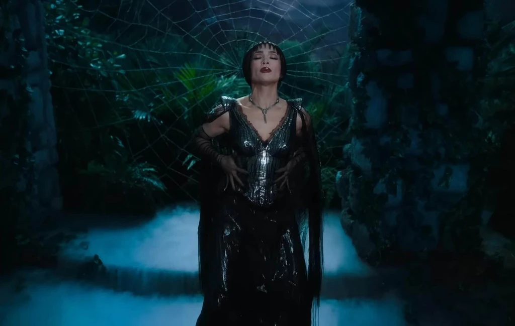 Jennifer Lopez A Póknő csókja című musicalben (Fotó: Profimedia)