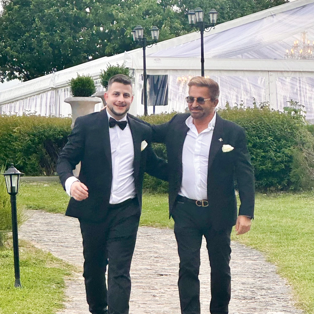 Le sem tagadhatná, mennyire büszke a fiára