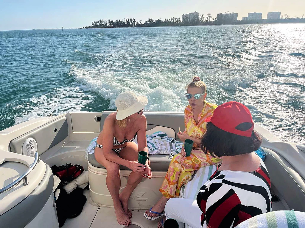 „Árpi olyan gyorsan vezette a hajót, hogy szinte repültünk a vízen” (Fotó: Archív)