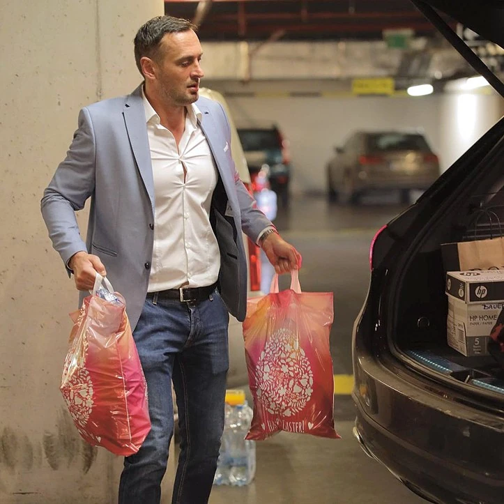 Fecsó ahol tud, segít (Fotó: Archív)