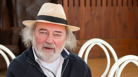 Molnár György Elefánt életmentő műtéte után még gyengén, de már sokkal jobban érzi magát
