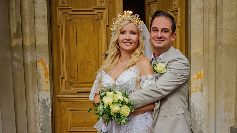 Kozso exneje és a 11 évvel fiatalabb Luigi megharcoltak egymásért: exkluzív fotók Kádár Mónika nagy napjáról