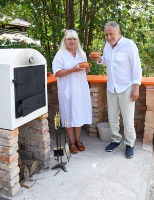Ildikó kenyeret is szokott sütni