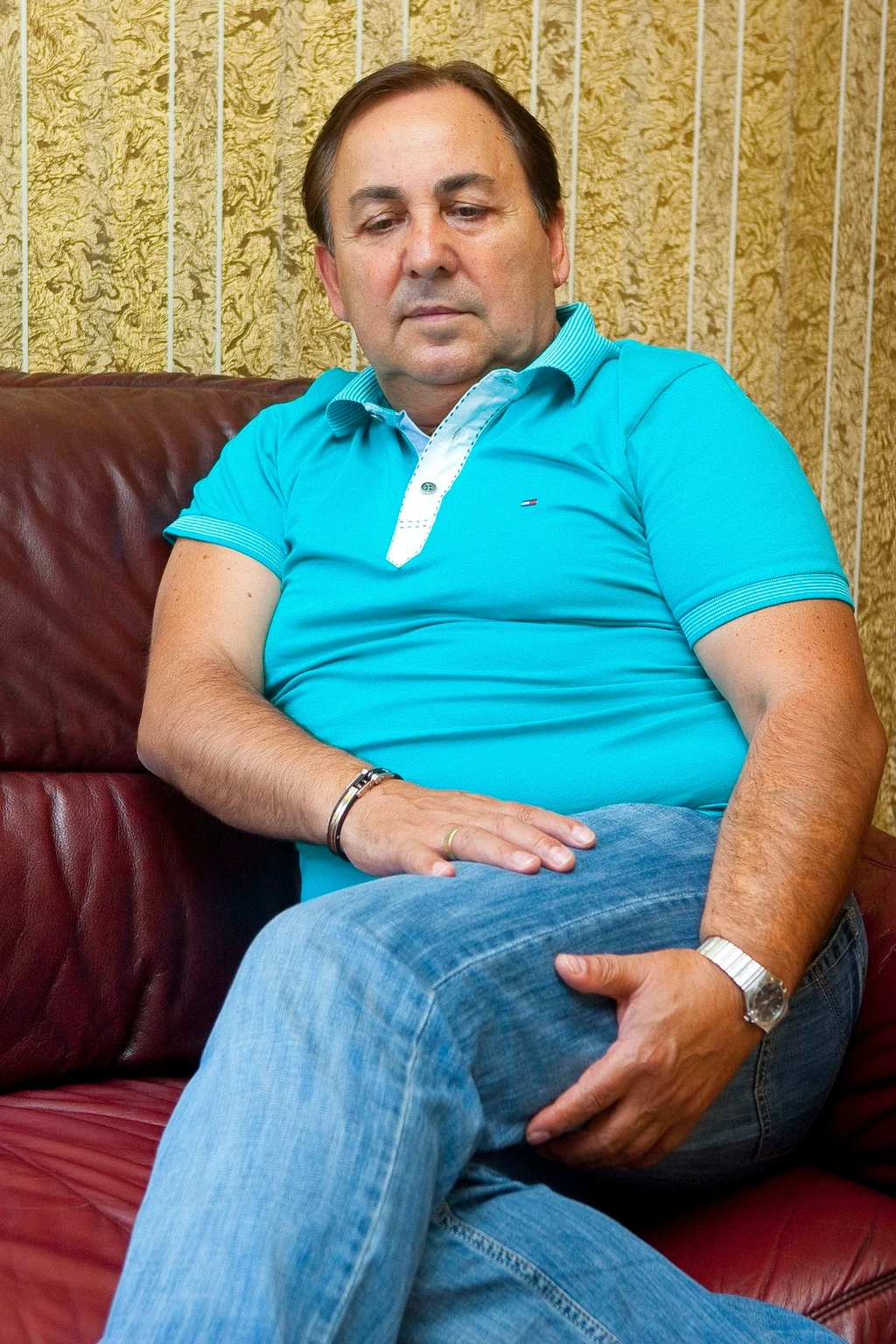 Daganatot találtak nála – Fásyt egyszer az a veszély is fenyegette, hogy elveszítheti a lábát. A mulatós zenész korábban egy komoly műtéten esett át, amikor egy gyermekfej nagyságú, szerencsére jóindulatú daganatot távolítottak el a combjából. A beavatkozás eredetileg mindössze tizenöt percesnek készült, végül háromórás lett