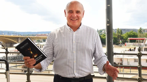 Rónai Egon hamarosan a Játékszín színpadán tűnik fel