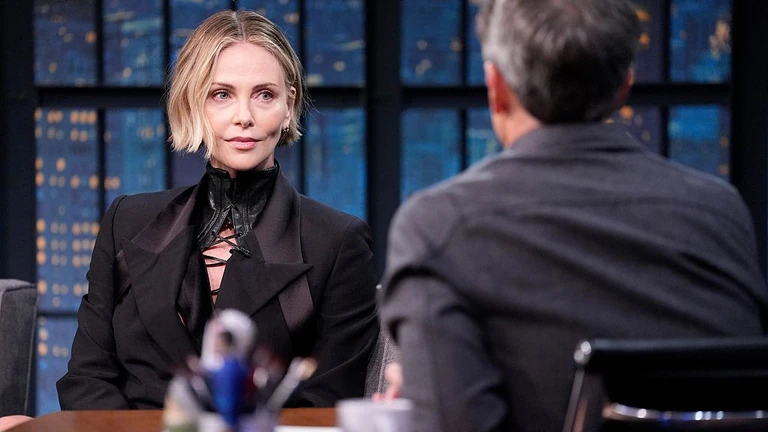 Charlize Theron felidézte a horroréjszakát, amikor 15 éves korában az anyja agyonlőtte az apját