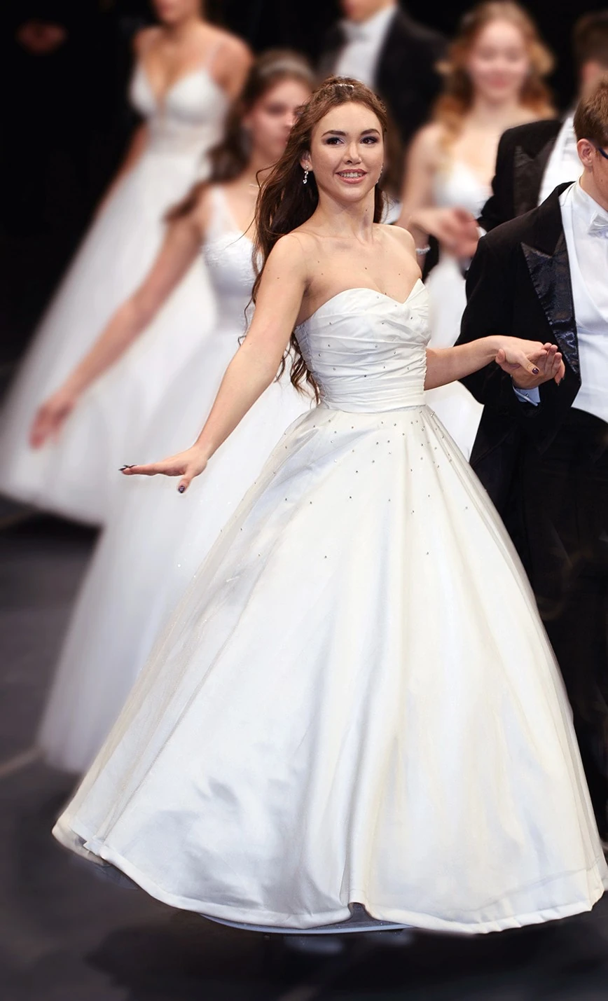 Ugyanaz tervezte a ruháját, mint azt, amiben anyukája férjhez ment (Fotó: Archív)