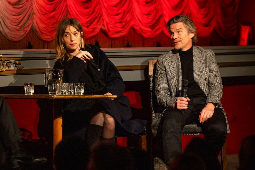 Maya Hawke és édesapja, Ethan Hawke