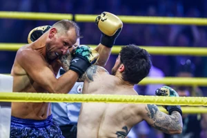 Shane Tusup,  Torghelle Sándor,