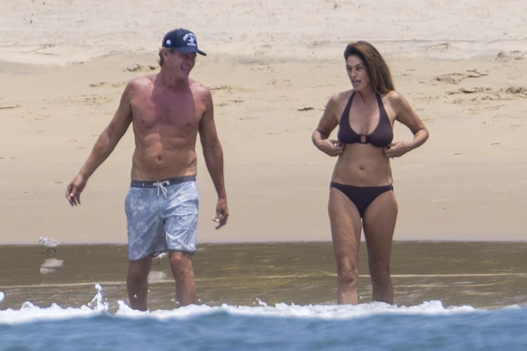 Cindy részletesen leírta, milyen a reggeli rutinja (Fotó: Profimedia)