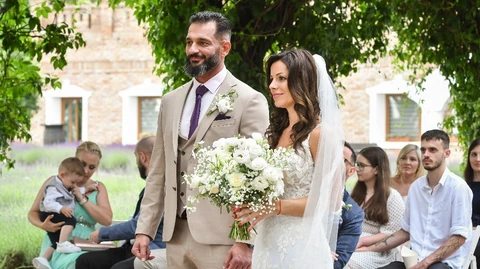 Hazassag elso latasra