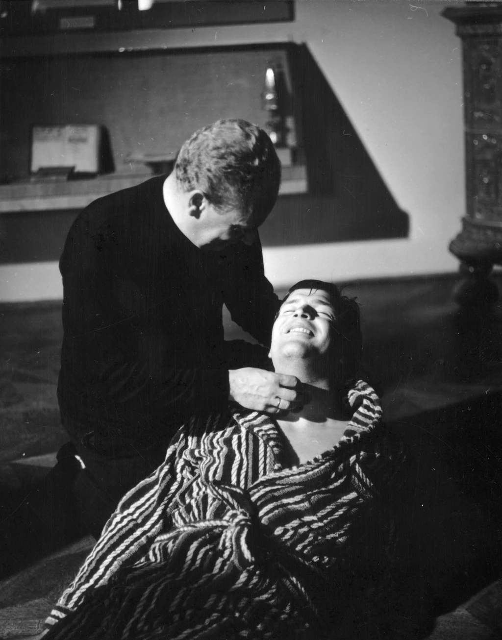 A rendező itt éppen Bujtor Istvánt instruálják