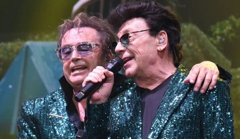 Fenyo Miklos Szikora Robert1