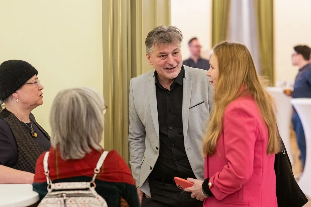 Az Operettszínház vezetői közül egyedül Homonnay Zzolt határolódott el Orbán János Dénestől