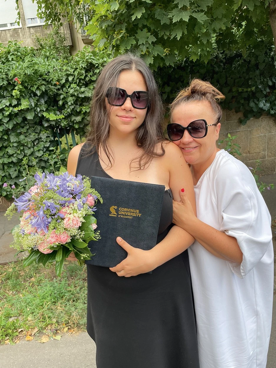 Kamilla és az édesanyja (Fotó: Archív)