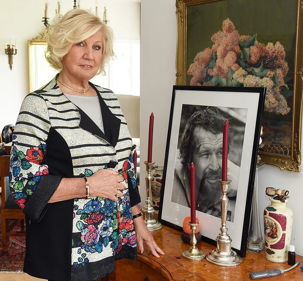 Özvegye, Bujtor Judit