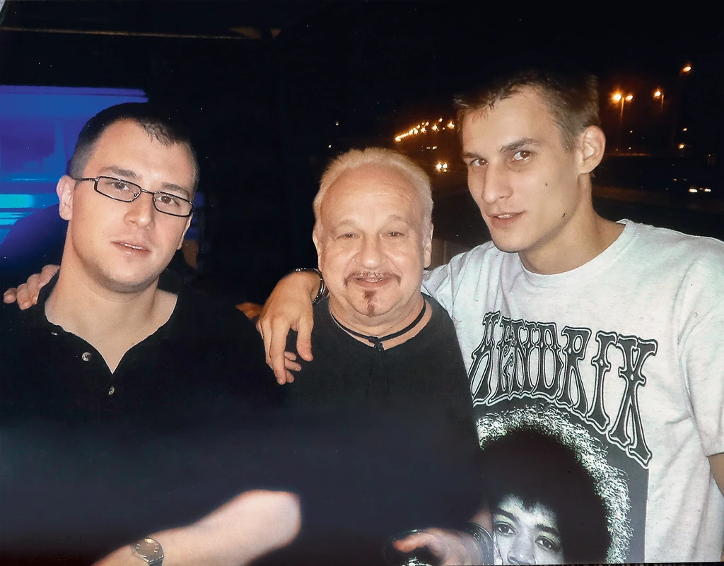 Pinyó a fiaival (Fotó: Korponai Tamás/fotocentral.hu)