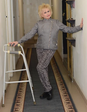 A színésznőt többször műtötték, mindig Péter ápolta