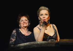 Eszenyi Enikő, Vári Éva