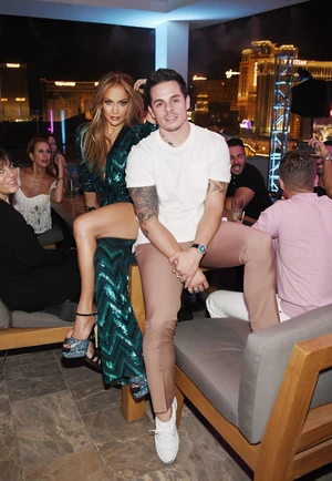 Casper-Smart-Jennifer-Lopez-GI.jpg