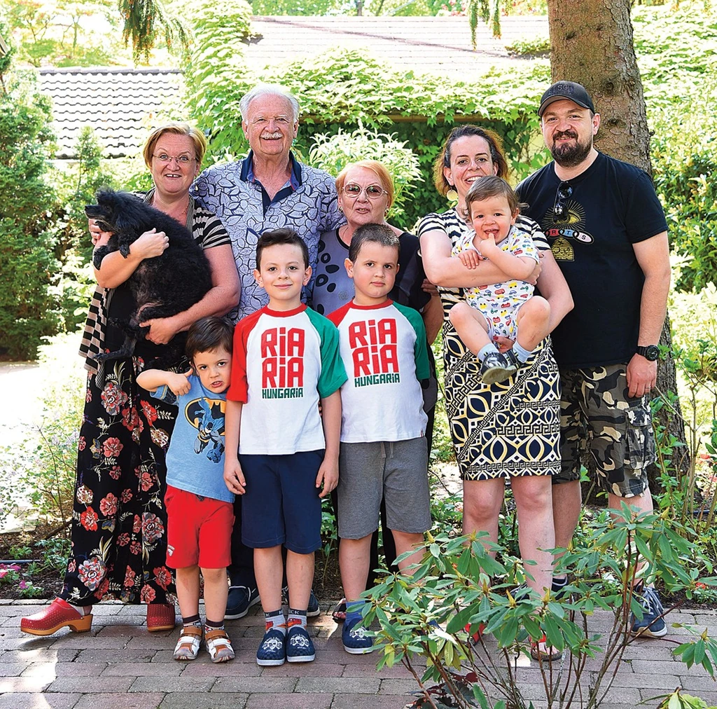 Az unokák azóta is sokat nőttek, hogy ez a kép elkészült (Fotó: Olajos Piroska/fotocentral.hu)