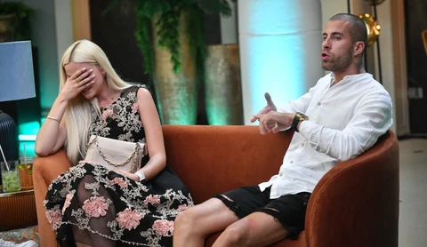 hazassag elso latasra