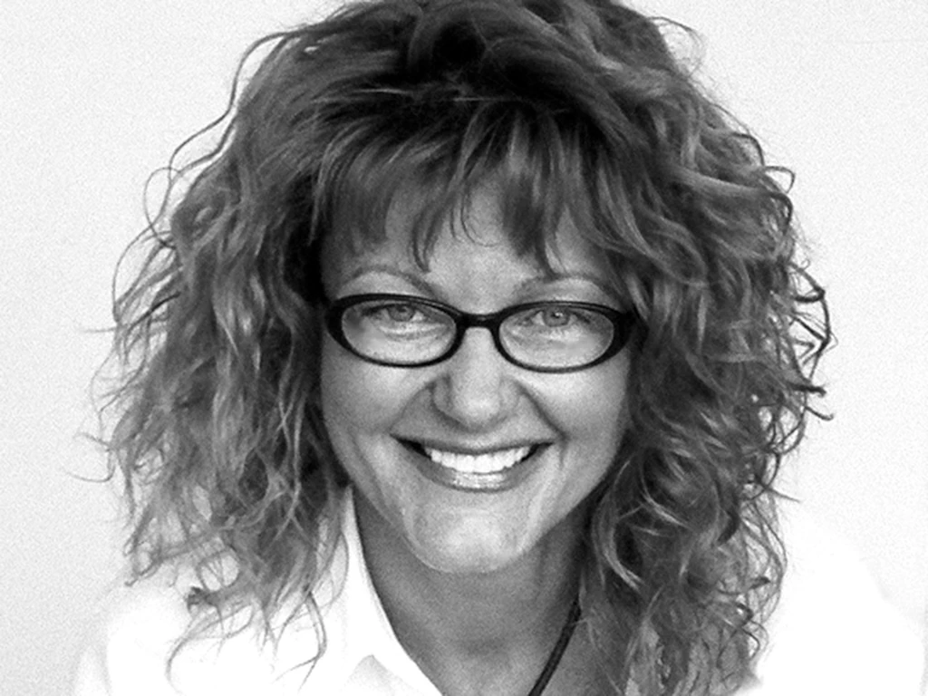 Izing Kára, a sztárok asztrológusa