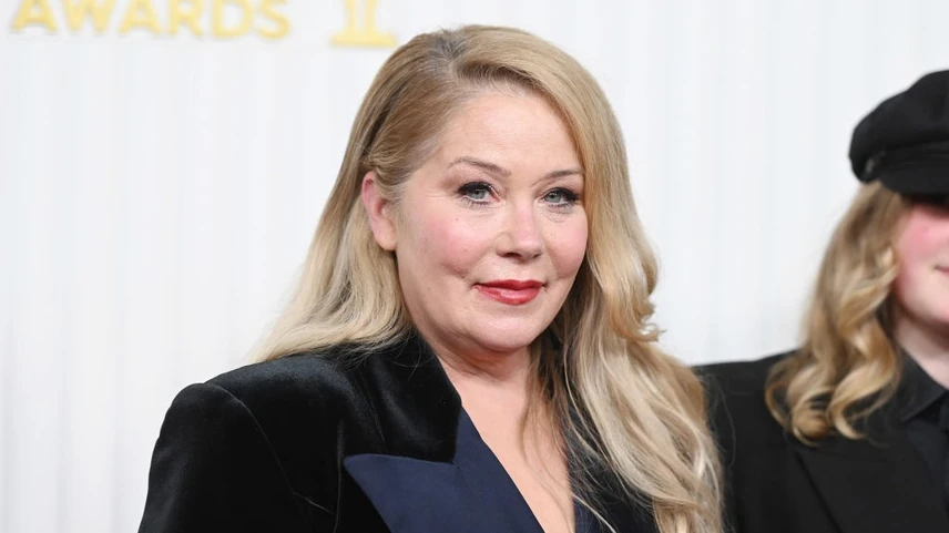 Christina Applegate 2023-ban: korábban kikerekedett a gyógyszerek miatt