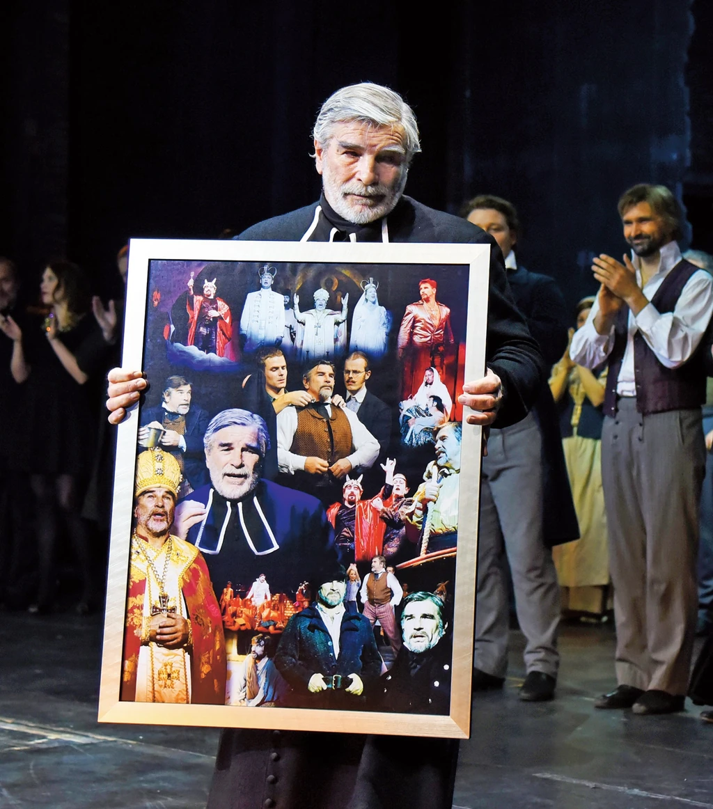 A nyomorultak 100. előadásán, a Madách színházban (Fotó: Olajos Piroska/fotocentral.hu)