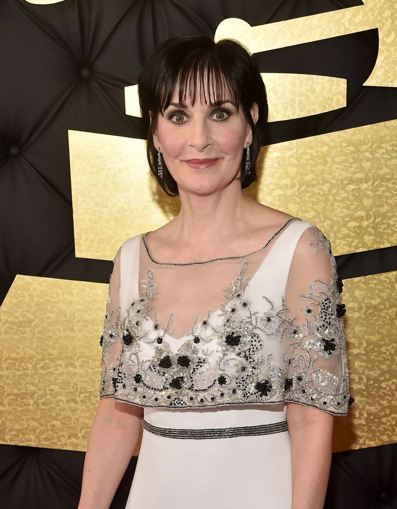 Enya a 2017-es Grammyn - azóta nagyon ritkán bújik elő kastélya magányából (Fotó: Getty Images)
