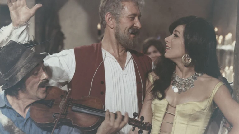 Emlékszik az Egy magyar nábob című filmre? Már csak ők vannak közöttünk a legendás szereplőgárdából