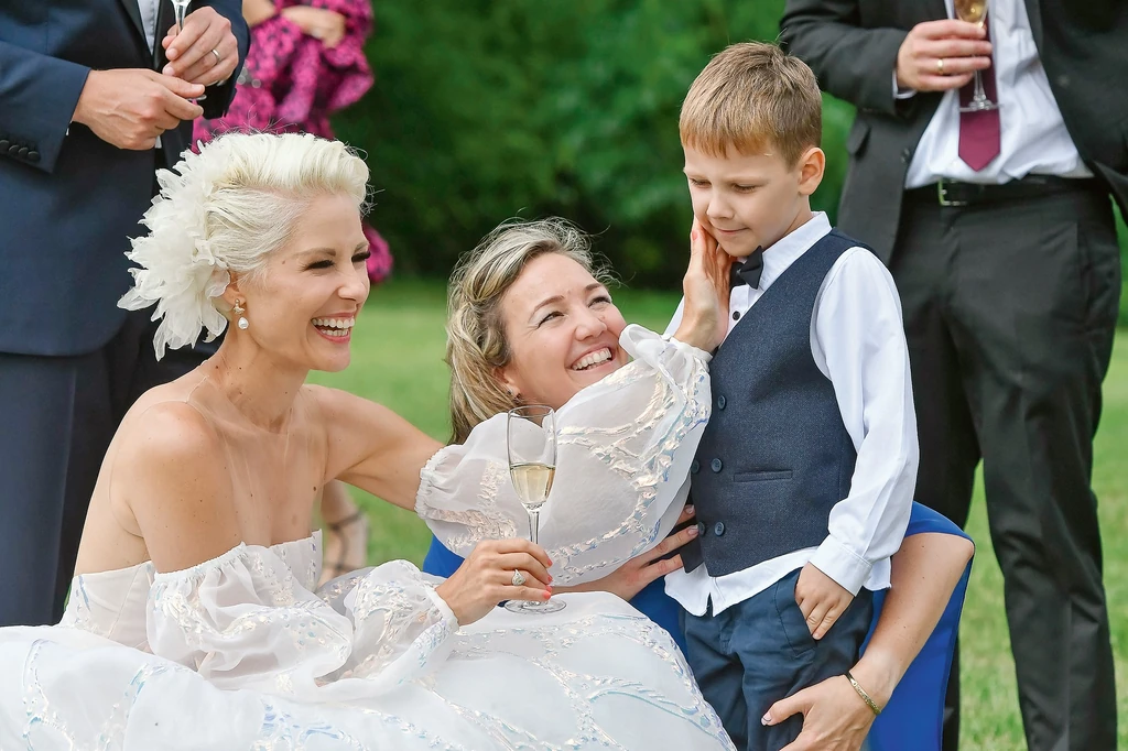 Unokatestvére, Ildikó kisának, Lackónak Barbi a keresztanyja