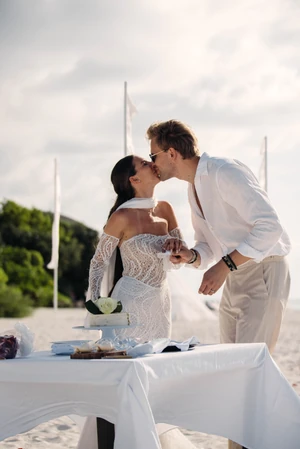 Henry Kettner és Rebeka esküvője