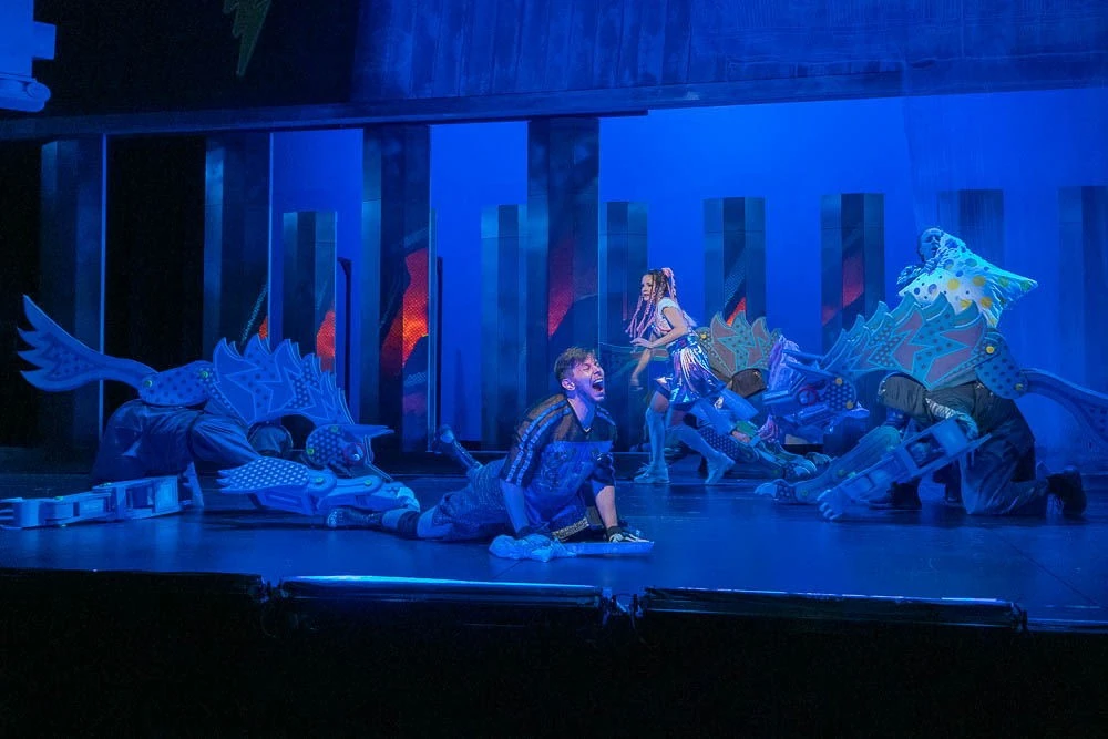 A Budapest Bábszínház Helló, Héraklész! című előadásában (Fotó: Éltető Anna)