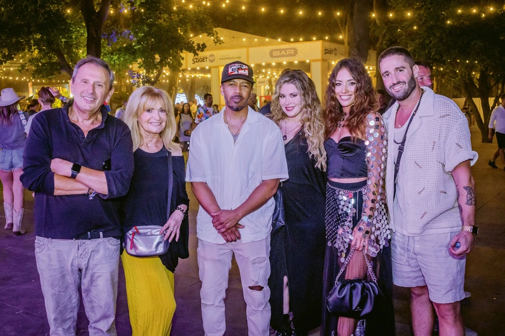 A Sziget Fesztiválon Linda barátjával (Fotó: Birton Szabolcs/fotocentral.hu)