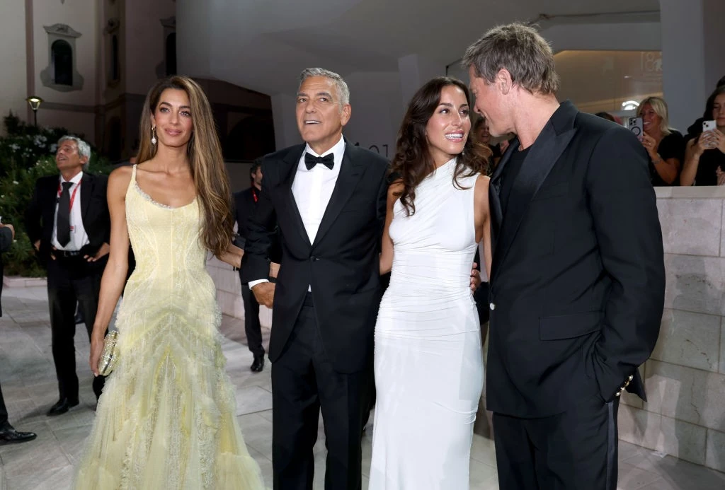 Amal Clooney, George Clooney, Ines de Ramon és Brad Pitt Velencében