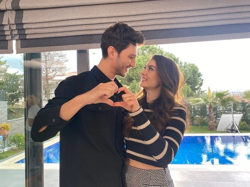 A Szerelem és más bajok főszereplőjével járt