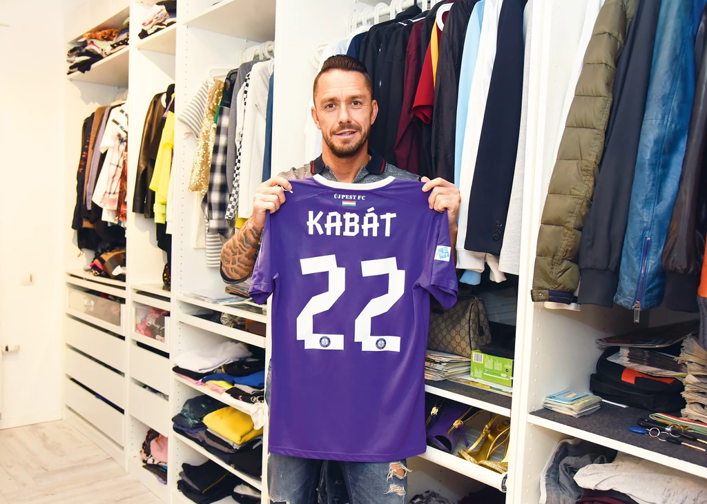 Az Újpest csapatkapitányaként vonult vissza a profi futballtól (Fotó: Olajos Piroska/fotocentral.hu)