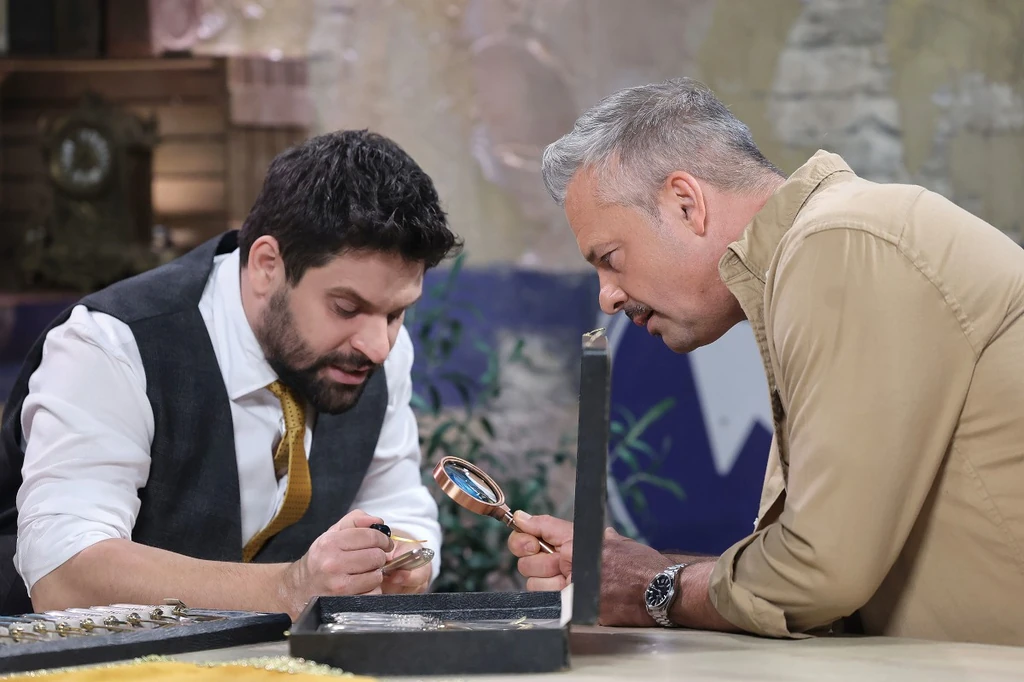 Lázár szerint az étkészlet mágikus erővel bír (Fotó: TV2)