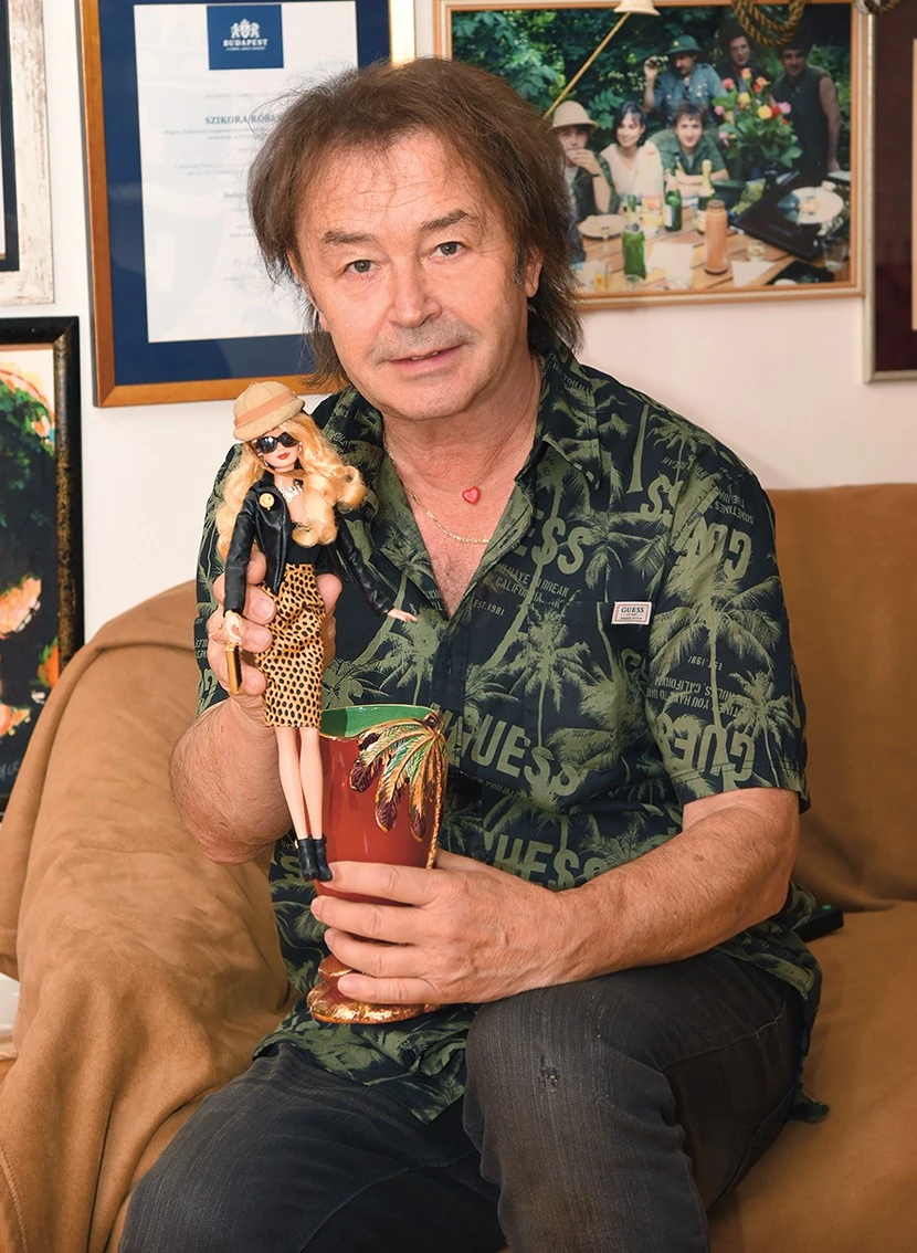 „Van itt csikidam-babának öltöztetett Barbie is” (Fotó: Olajos Piroska/fotocentral.hu)