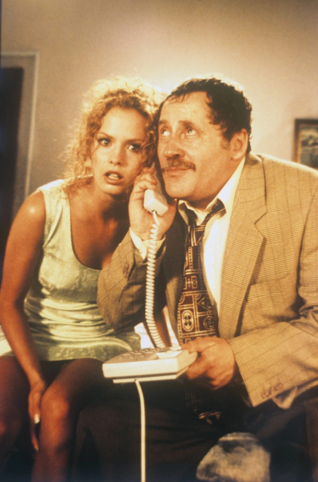 A miniszter félrelép című filmben Dobó Katával (Fotó: Nők Lapja Archívum/fotocentral.hu)