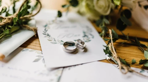 hazassag elso latasra