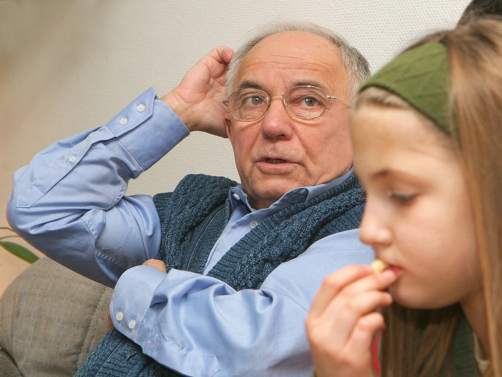 Unokájával egy régi képen (Fotó: Ványi Ákos/fotocentral.hu)