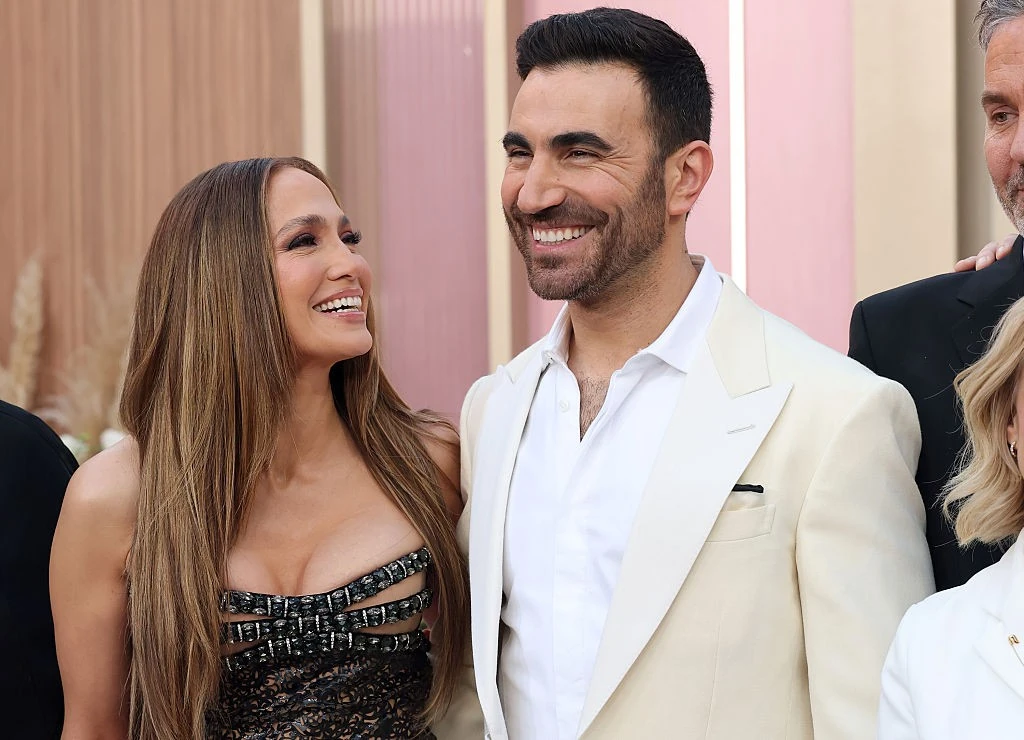 Jennifer és filmbeli partnere, Jeff Goldstein a közös filmjük premierjén 