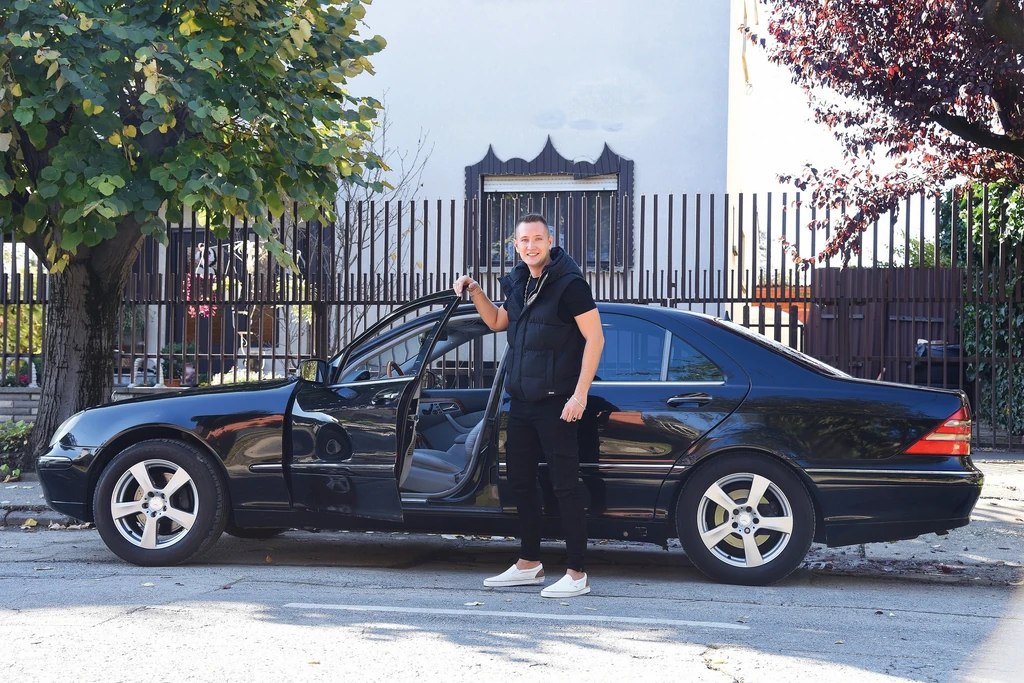 Jimmy legendás autójával (Fotó: Olajos Piroska/fotocentral.hu)